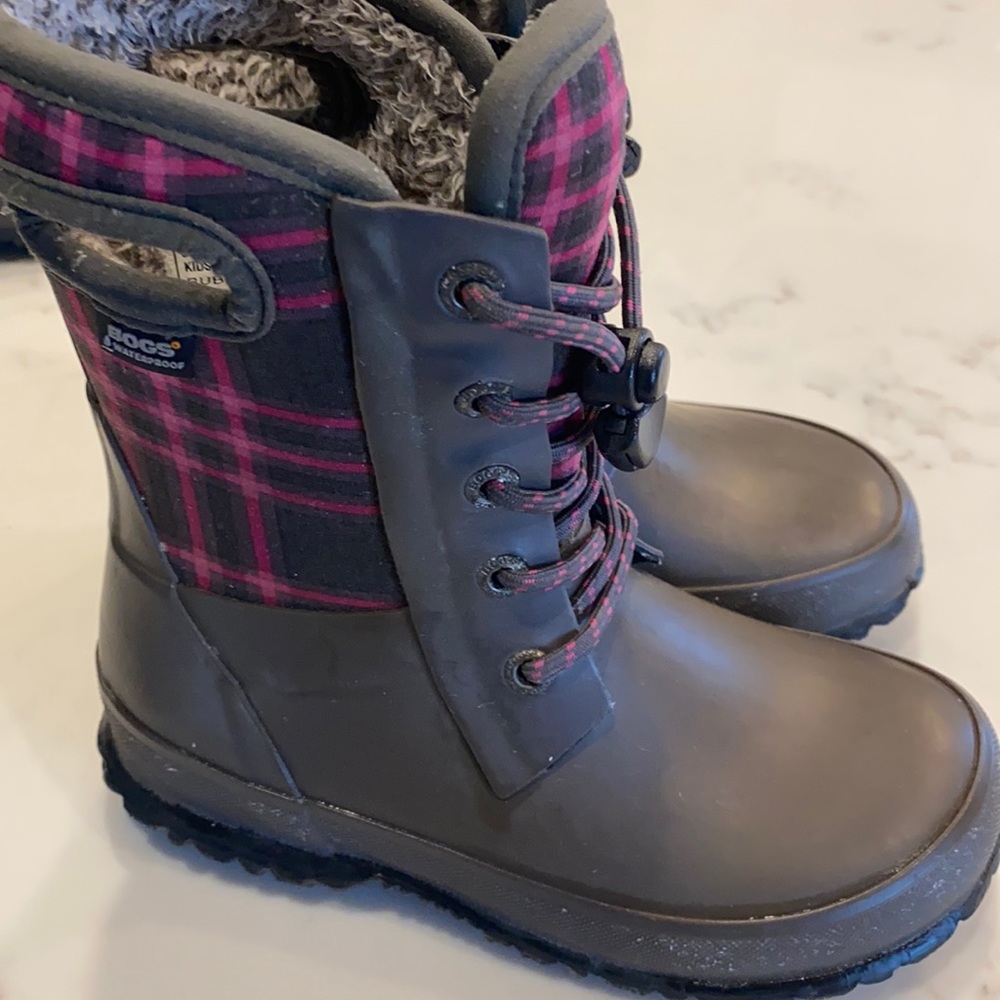 Girls Bogs boots
